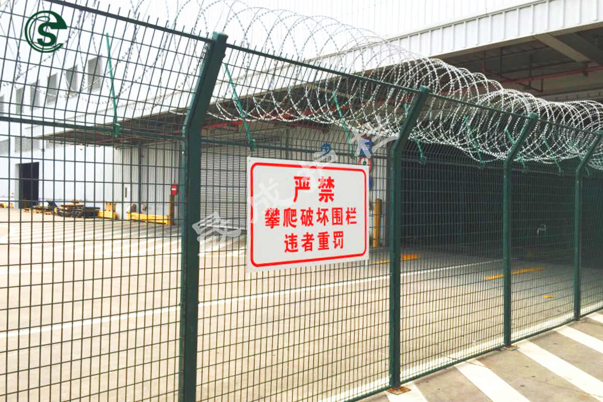 機場（監(jiān)獄）護欄（詳情）2.jpg